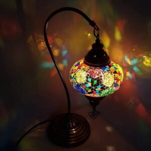 Marokkaanse Lamp - tafellamp met bronzen basis en glazen kap - hoogte 43 cm - multicolor design